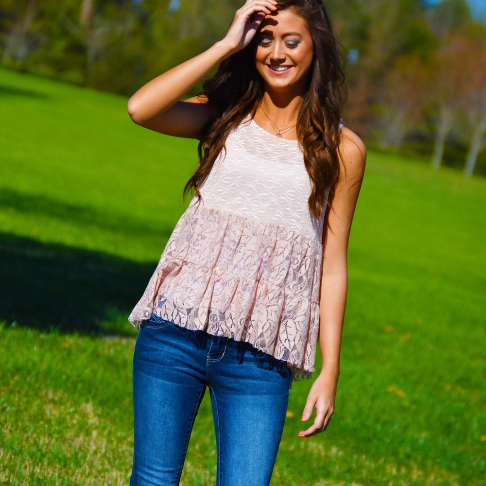 NEW Boutique Sandy Pink Sleeveless Lace Top